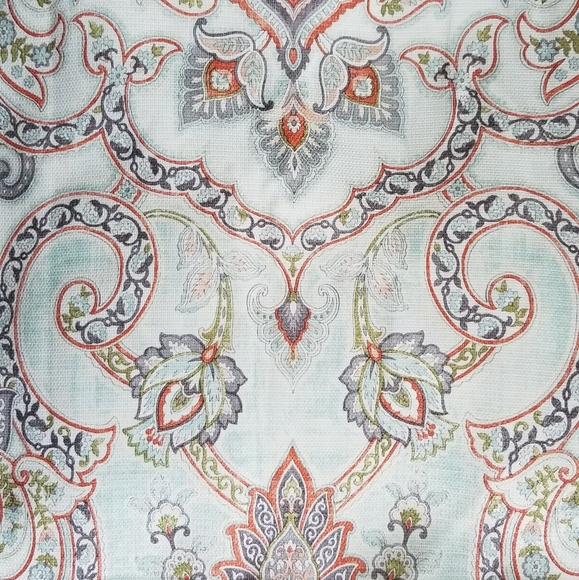 Curtains - Picture 2 of 2